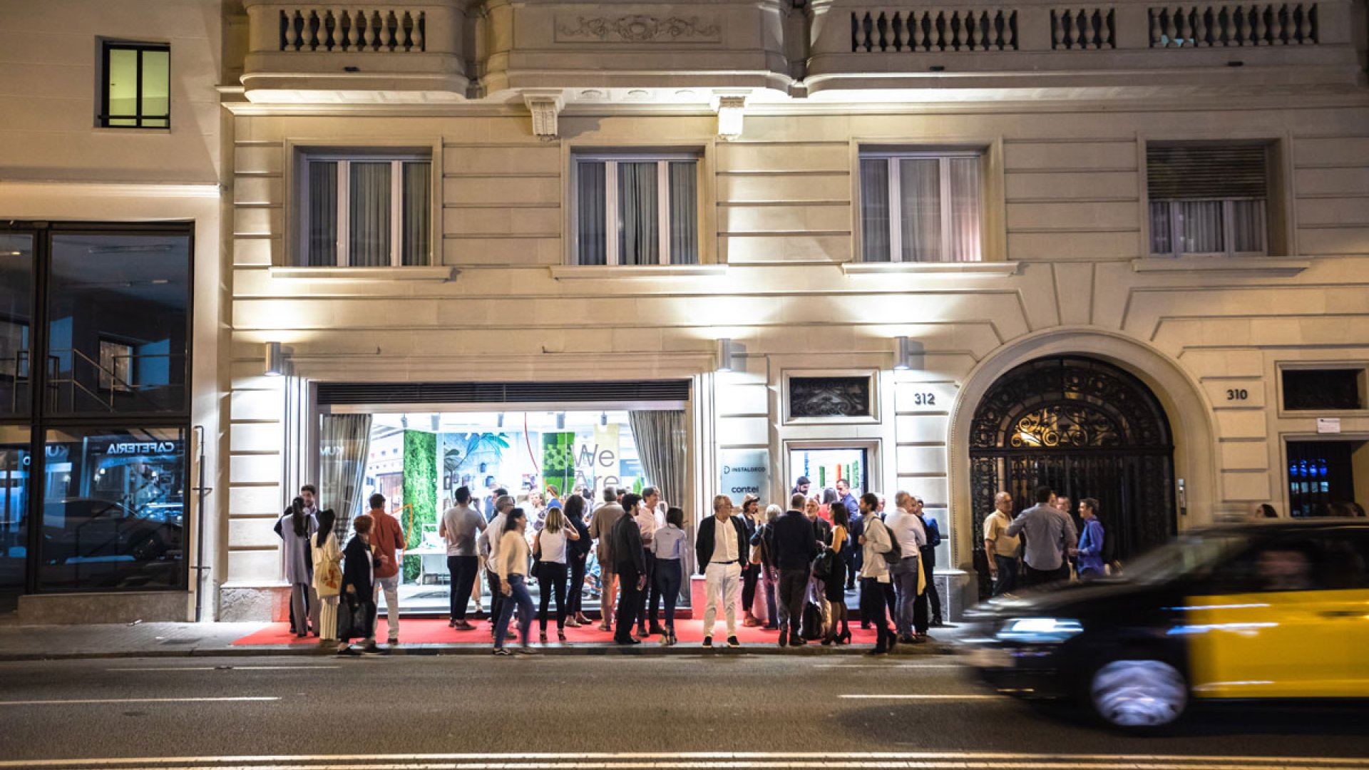 Showroom & Friends