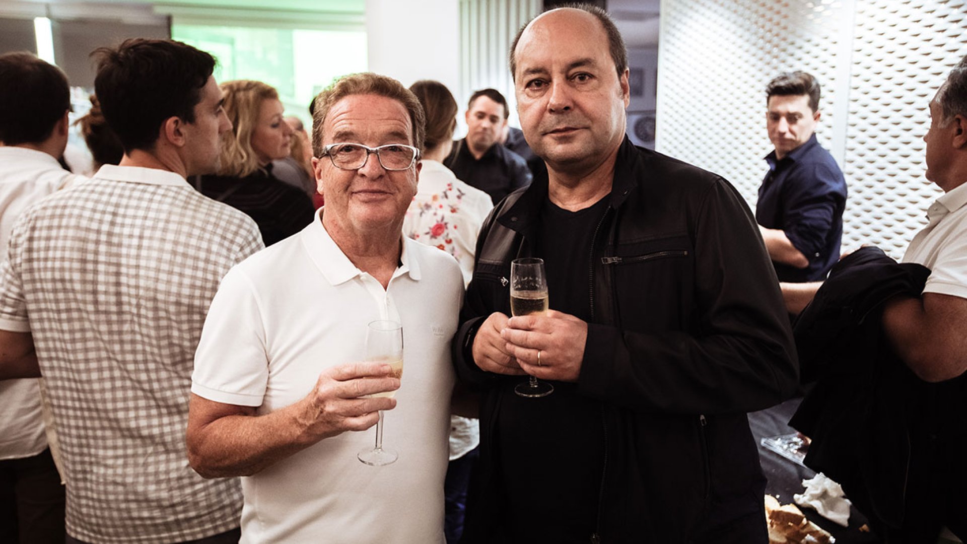 Showroom & Friends