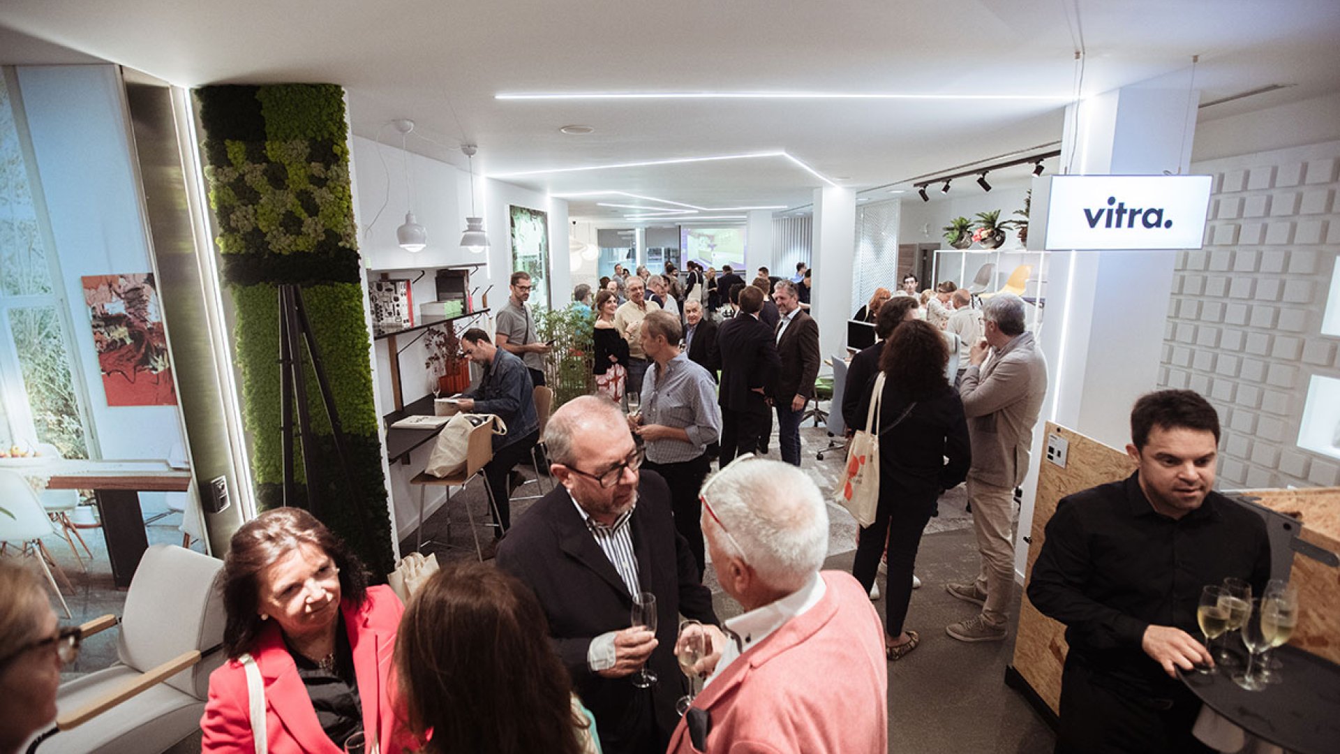 Showroom & Friends